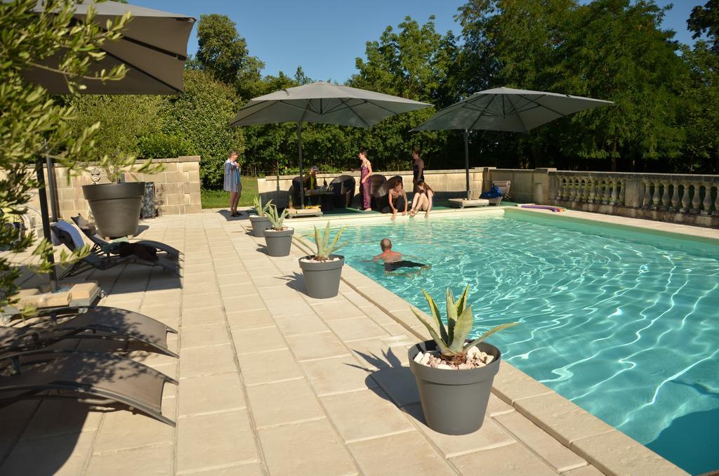 Chateau De Bellevue B&B Et Appartements Avec Piscine Saisonal Chauffee Et Chambres Partout Climatisees Сент-Ави Экстерьер фото