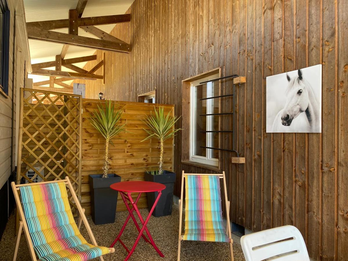 Chateau De Bellevue B&B Et Appartements Avec Piscine Saisonal Chauffee Et Chambres Partout Climatisees Сент-Ави Экстерьер фото