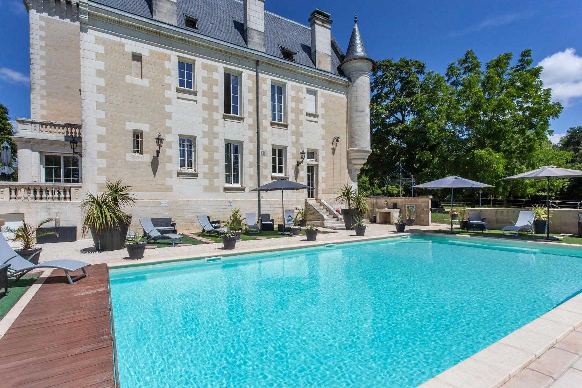 Chateau De Bellevue B&B Et Appartements Avec Piscine Saisonal Chauffee Et Chambres Partout Climatisees Сент-Ави Экстерьер фото