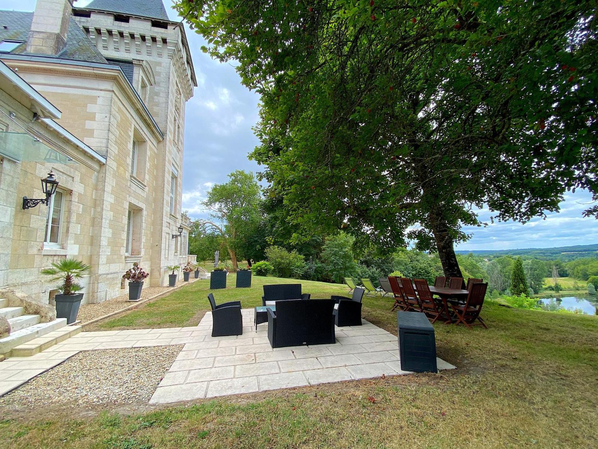 Chateau De Bellevue B&B Et Appartements Avec Piscine Saisonal Chauffee Et Chambres Partout Climatisees Сент-Ави Номер фото