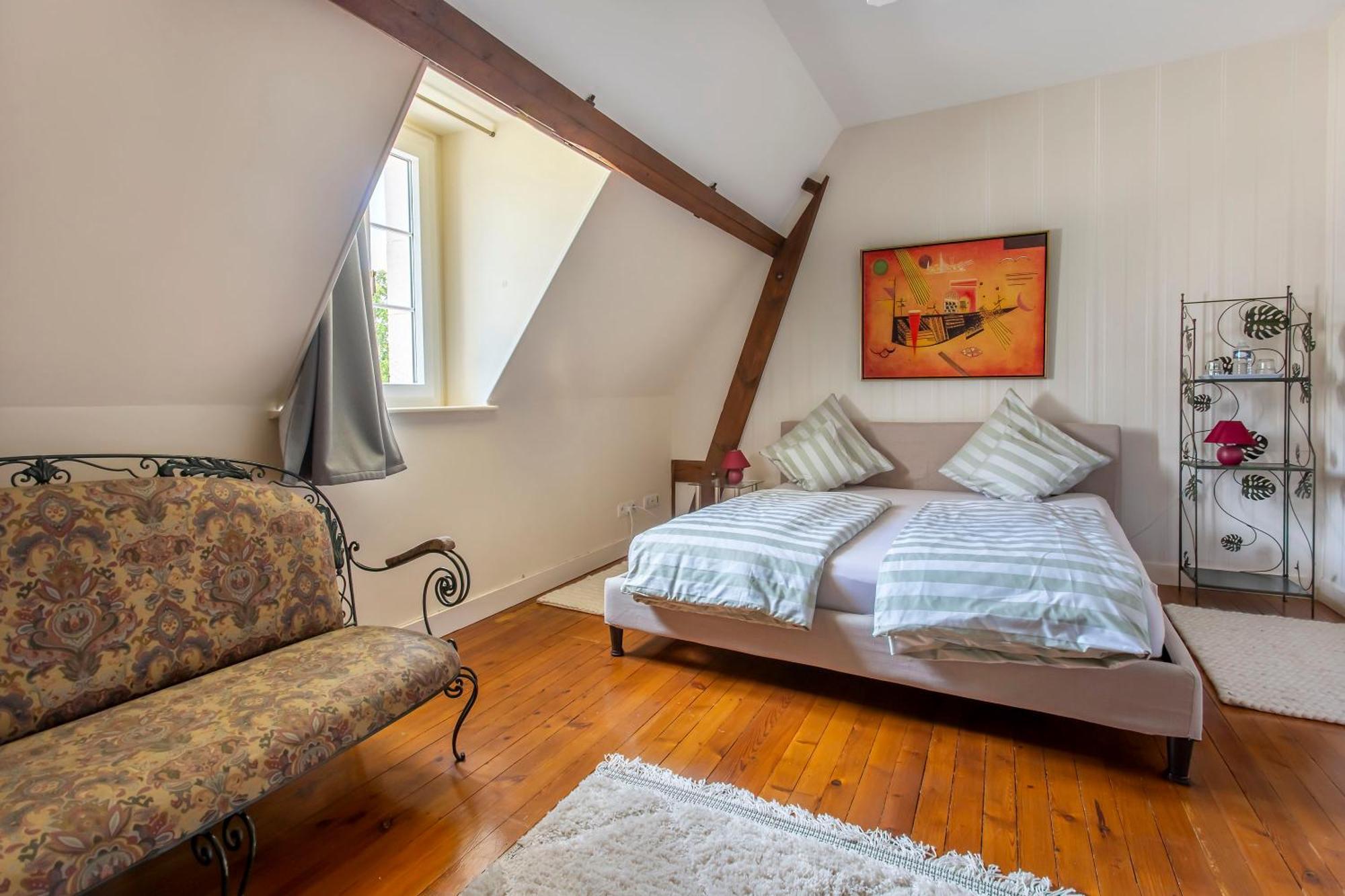 Chateau De Bellevue B&B Et Appartements Avec Piscine Saisonal Chauffee Et Chambres Partout Climatisees Сент-Ави Экстерьер фото