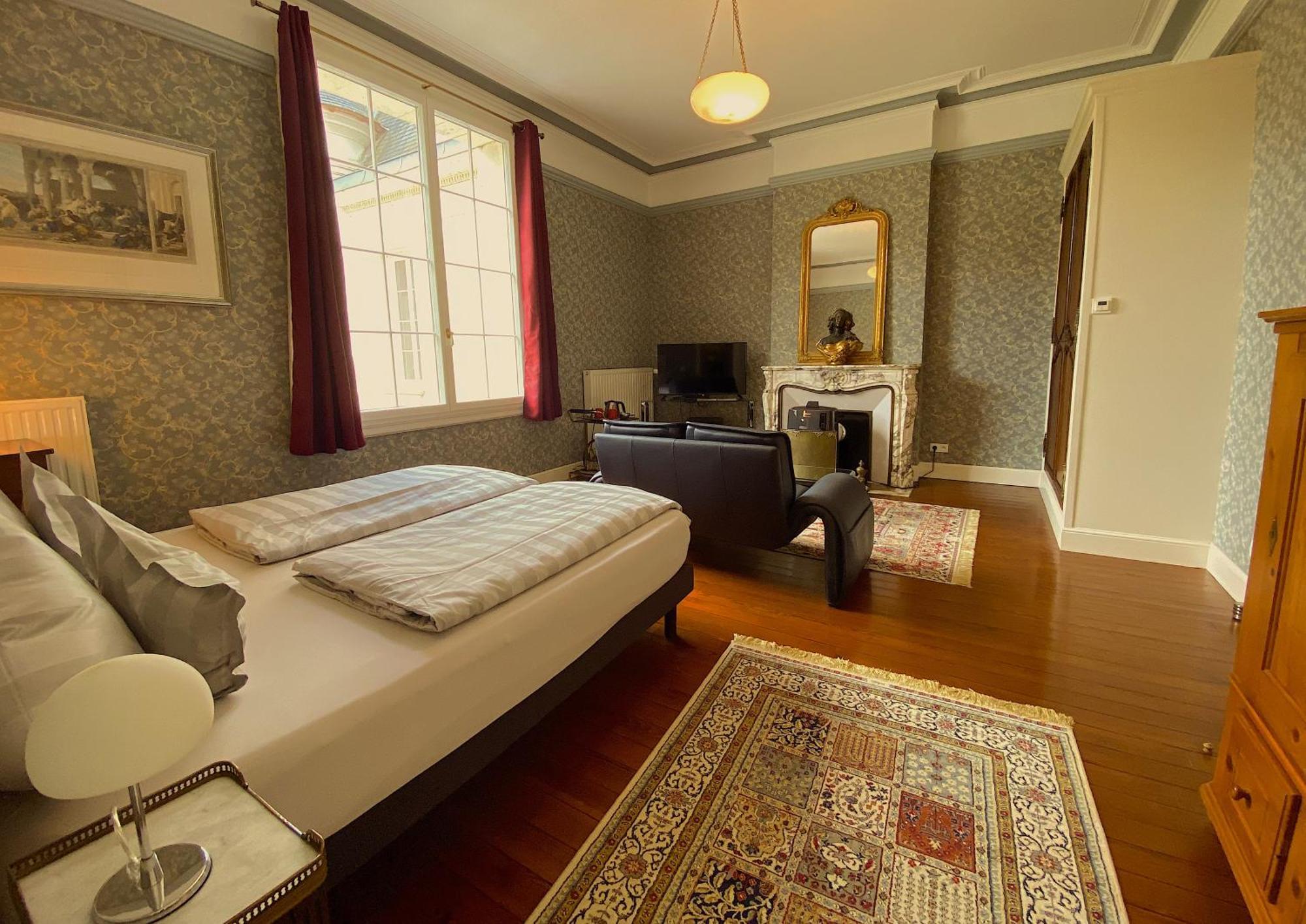 Chateau De Bellevue B&B Et Appartements Avec Piscine Saisonal Chauffee Et Chambres Partout Climatisees Сент-Ави Экстерьер фото