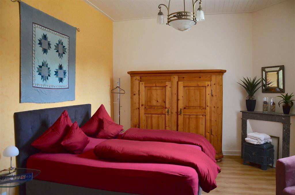Chateau De Bellevue B&B Et Appartements Avec Piscine Saisonal Chauffee Et Chambres Partout Climatisees Сент-Ави Экстерьер фото